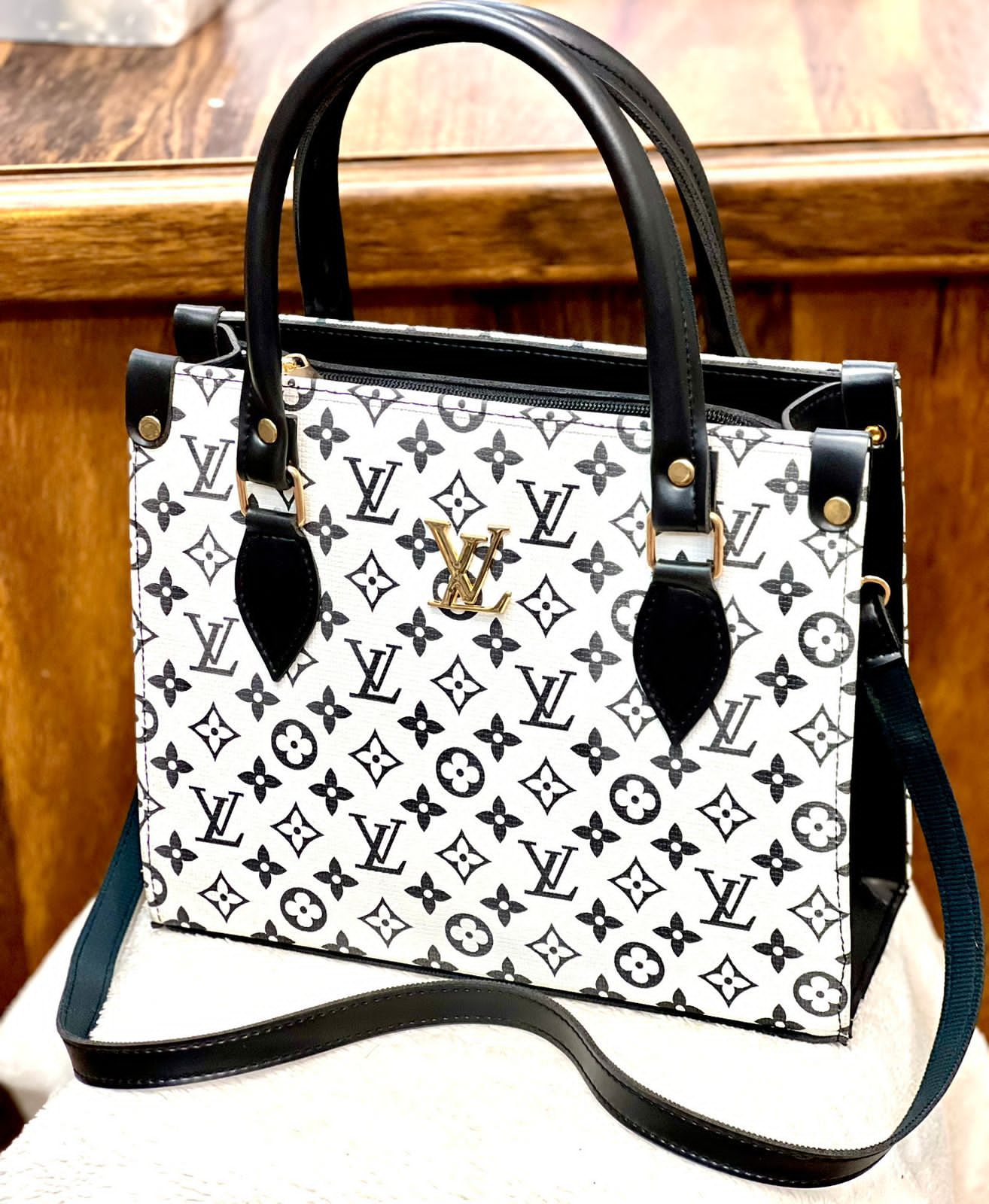 Louis Vuitton Branded AAA quality handbag