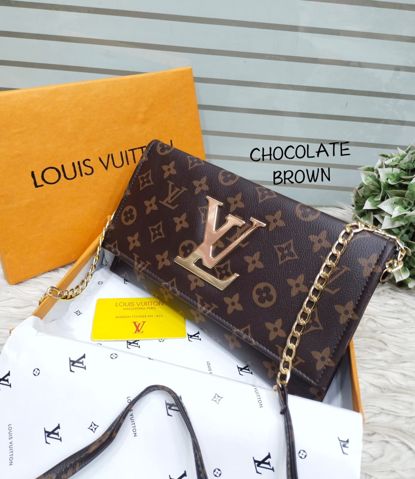 Master quality LV hand clutch & crossbody